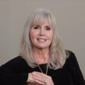 Joanie Leach