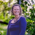 Dr. Carla Davey
