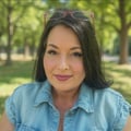 Valerie Holcomb