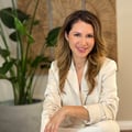 Dr. Lydia Luna