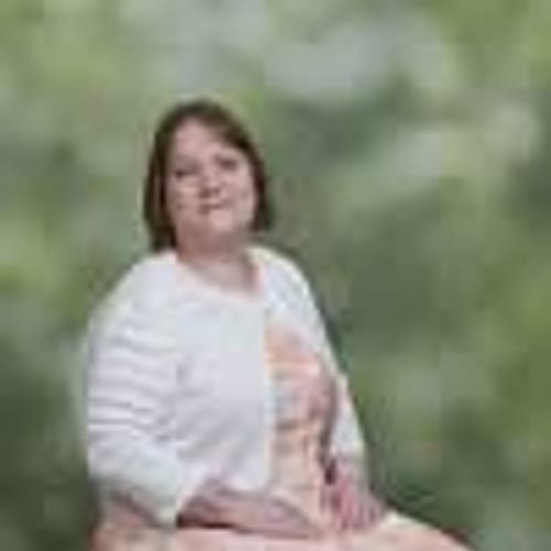 Headshot of Lynn Bailey, LMFT