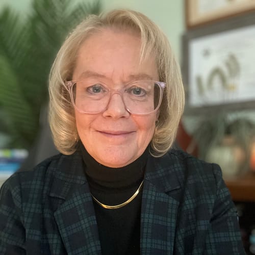 Headshot of Francine Roberts, LICENSED_PSYCHOLOGIST