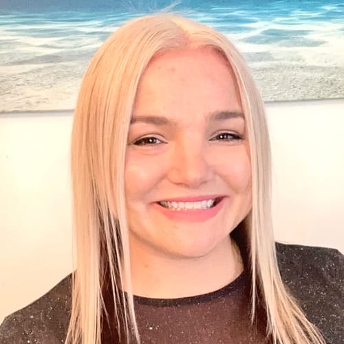 Headshot of Kelsey Chizmar, LPC