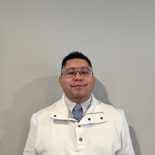 Headshot of Glen Lavarias, LPC