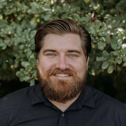 Headshot of Thomas Mattera, LMFT