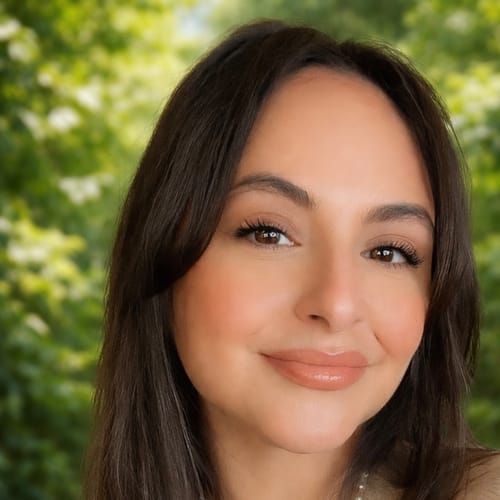 Headshot of Patricia Viscaino, LPC