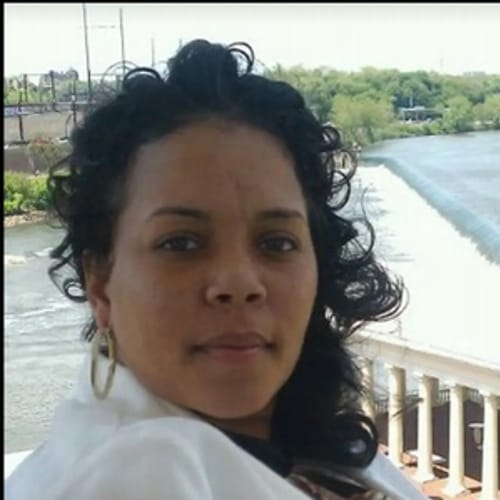 Headshot of Evelyn Rosa, APN