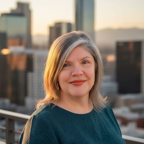 Headshot of Beverly Leonard, LMHC