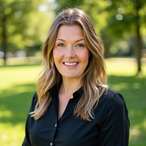 Headshot of Stephanie Rettig, LPC