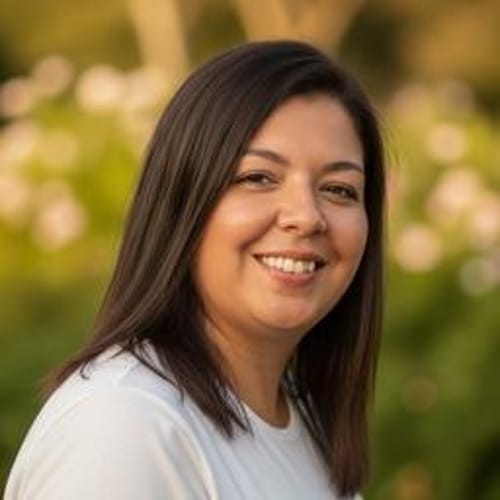 Headshot of Lia Bigelow, LPCC