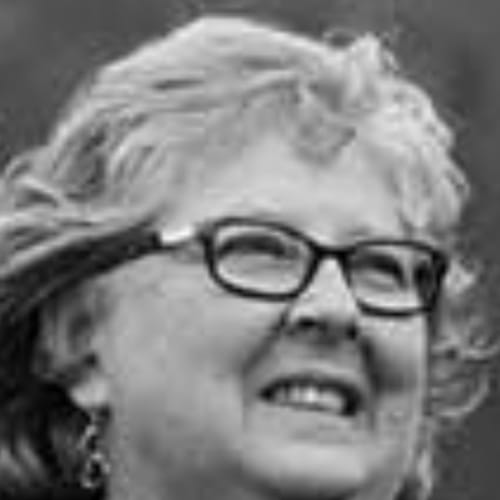 Headshot of Patricia Davis, LICSW