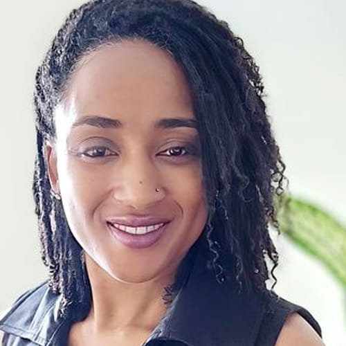 Headshot of Erica Thompson, LISW