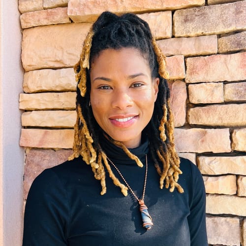 Headshot of Ebonie Brown, LCSW