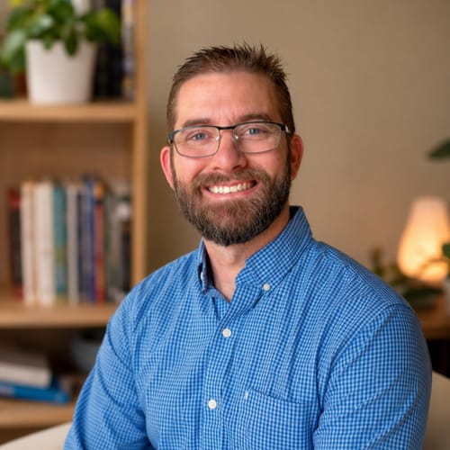 Headshot of Brandon Darby, LPC
