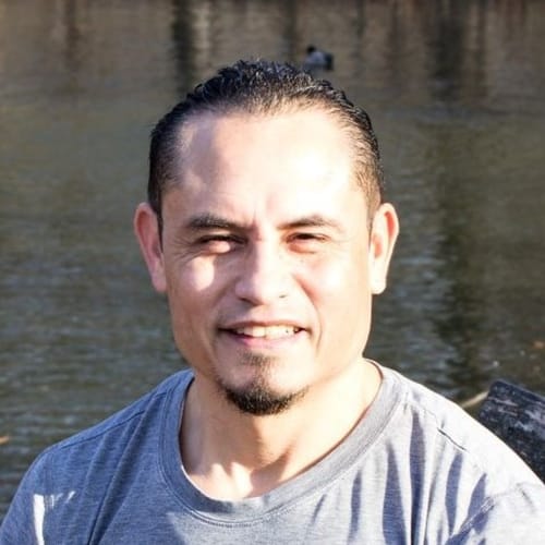 Headshot of Thomas Hernandez, LCSW