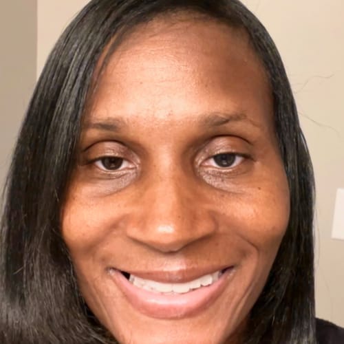 Headshot of Chewanda Moore, LPC