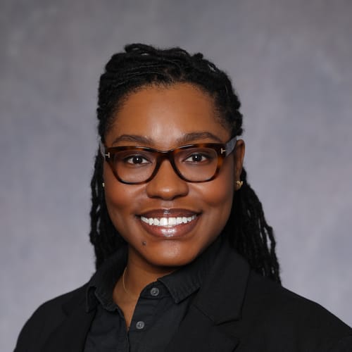Headshot of Tierra Hollaway, LMFT