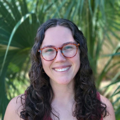 Headshot of Taylor Giacobbe, LCSW