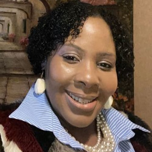 Headshot of Lakisha Cummings, LCSW