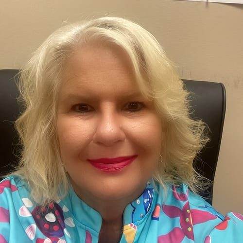 Headshot of Debra Aquino, LCSW
