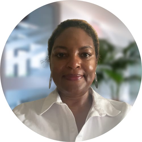 Headshot of Ywinta Jones, LPC