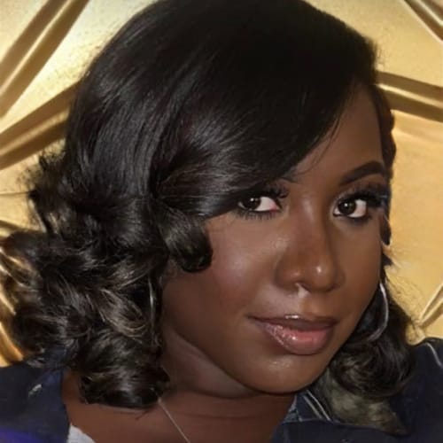 Headshot of Jolia Brown, LCSW