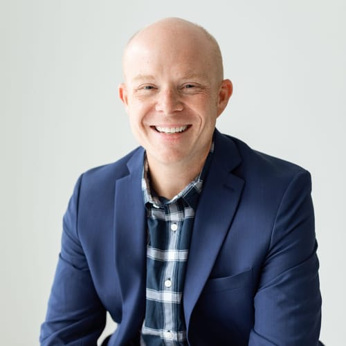 Headshot of Justin Davis, APRN
