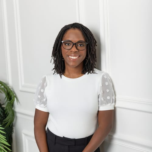Headshot of Orlesa Poole, LICSW