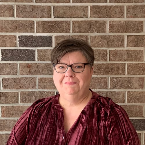 Headshot of Veronica Snow-Benton, LCSW
