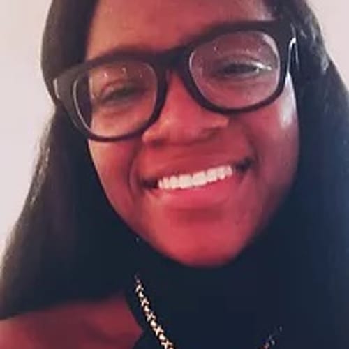 Headshot of Shellyann Thomas, LMFT