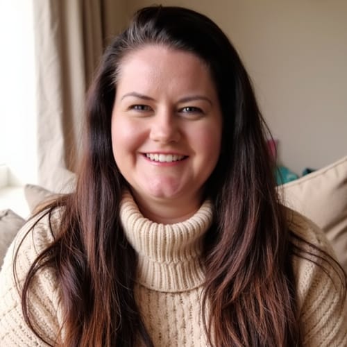 Headshot of Cynthia Goczol, LCSW