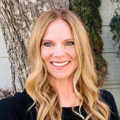 Headshot of Kim Gaylor, LCSW