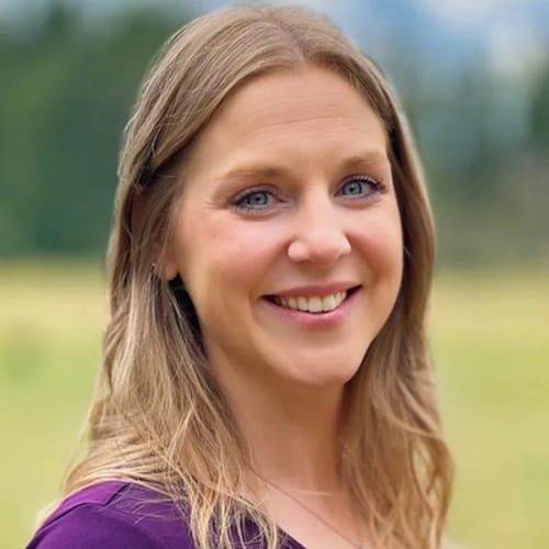 Headshot of Elizabeth Loyd, LCPC