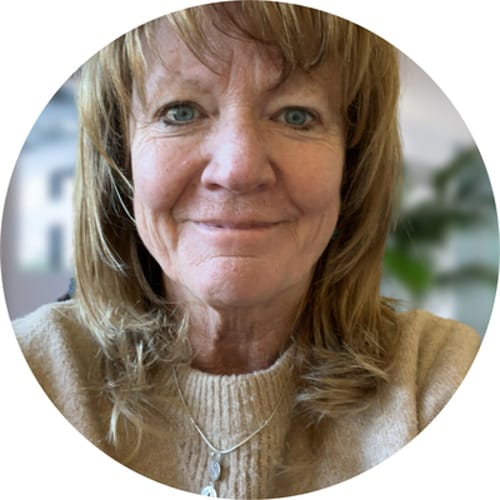 Headshot of Theresa Harris, LCSW