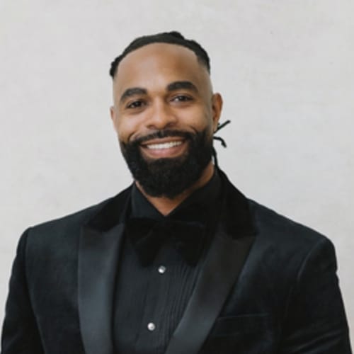 Headshot of Tevin Heyward, LCSW