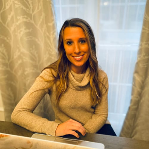Headshot of Allison Arbelaez, LCSW
