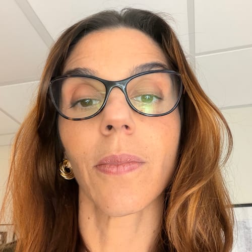 Headshot of Renata Teixeira Da Silva, LMHC