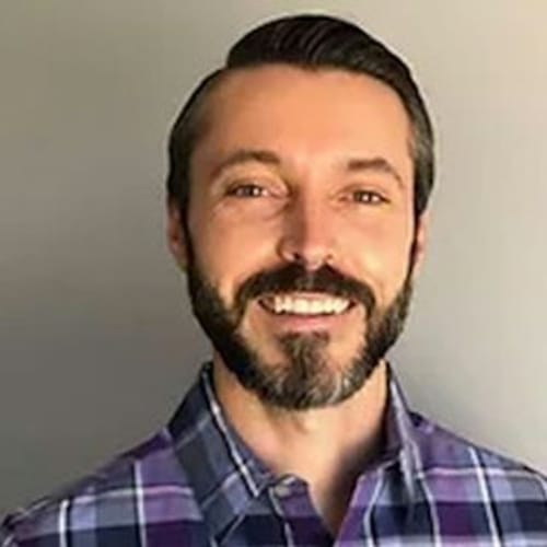 Headshot of Casey Penn, LMFT