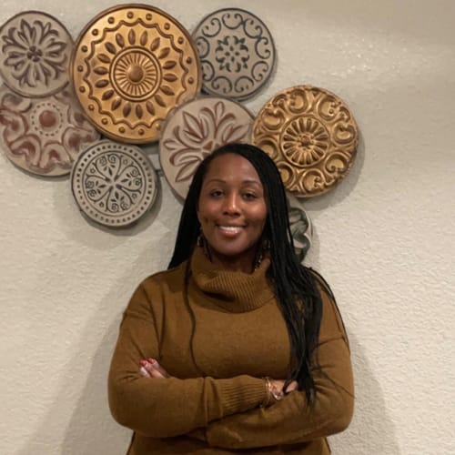 Headshot of Roshetta Cason, LPC