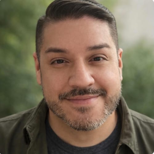 Headshot of Christian Ricaurte, LMHC