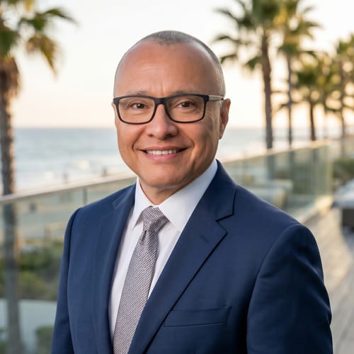 Headshot of Carlos Macedo, LMHC