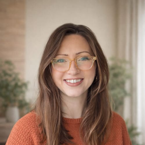 Headshot of Hailey Shelton, LPC
