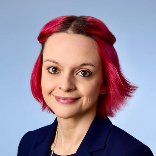 Headshot of Karla Cota, LPC