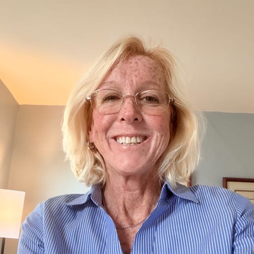Headshot of Christine Leone, LCPC