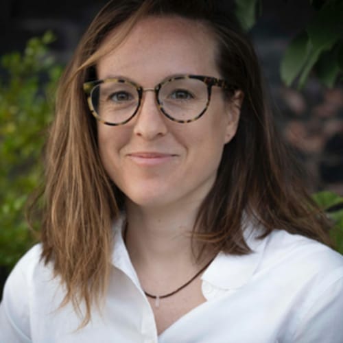 Headshot of Cassi Thompson, LMFT