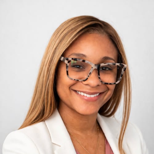 Headshot of Sharmane Jackson, LCSW