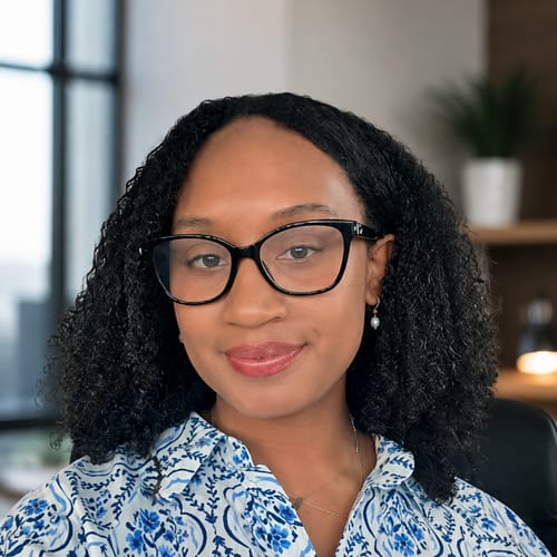 Headshot of Shelisa Hyde-Pinnock, LCSW