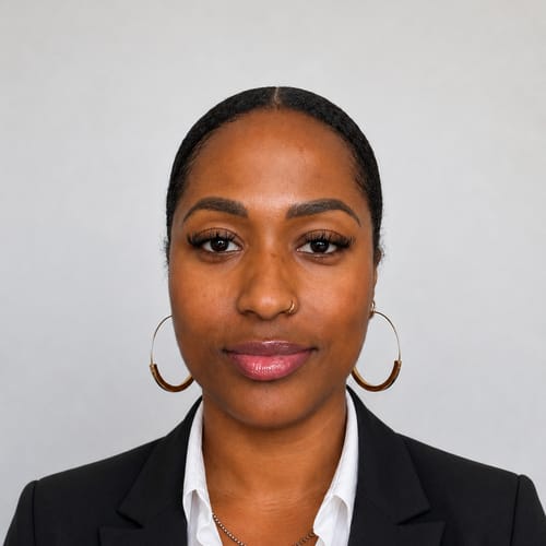 Headshot of Melanie Willis, LMFT