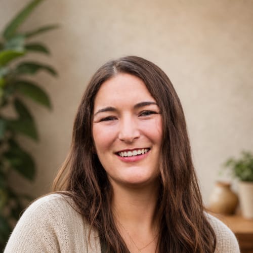 Headshot of Cameron Stamm, LMFT