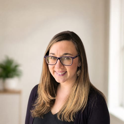 Headshot of Jennifer Achille, LPC